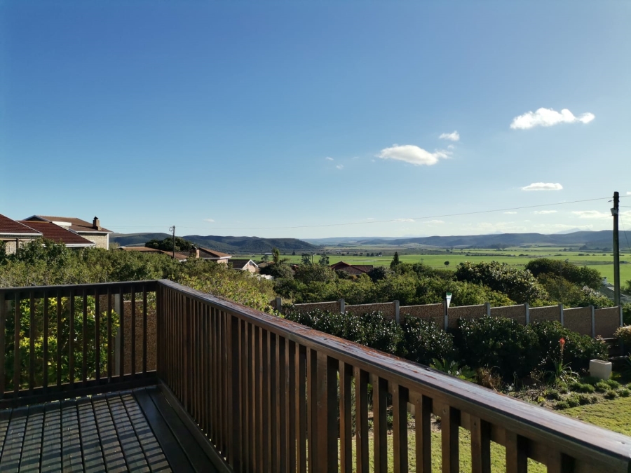 3 Bedroom Property for Sale in Fraaiuitsig Western Cape